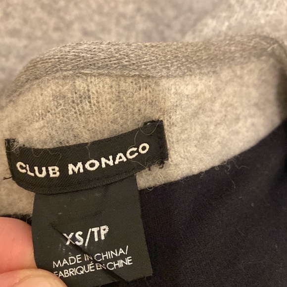 Club Monaco gray wool blend vest with pockets. Size Xs - Picture 5 of 12